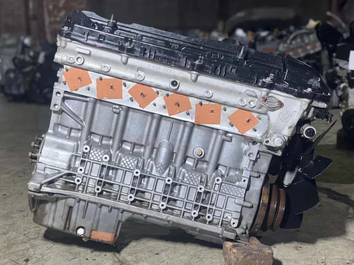 Двигатель M54B30